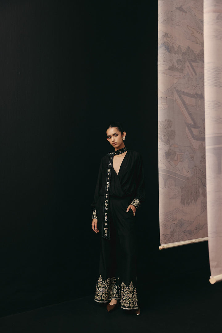 Parsi Gaara  Bow Tie Shirt