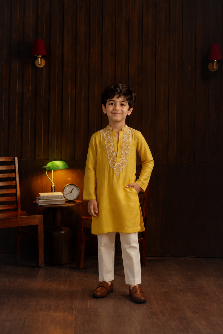 Mirror Embellished Beadwork Kurta With Pants