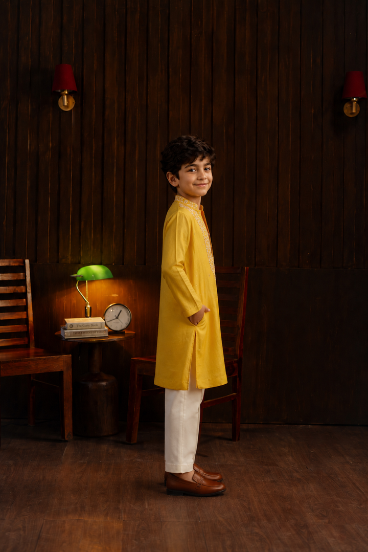 Mirror Embellished Beadwork Kurta With Pants